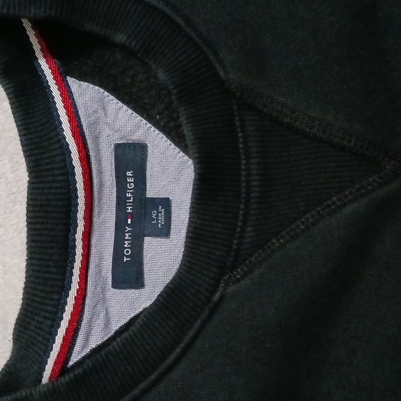 Tommy Hilfiger Sweater Men's Large Black With Logo On Front - Picture 5 of 8